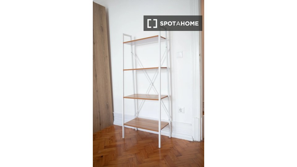Double room Lisbon, 9 beds — photo 14