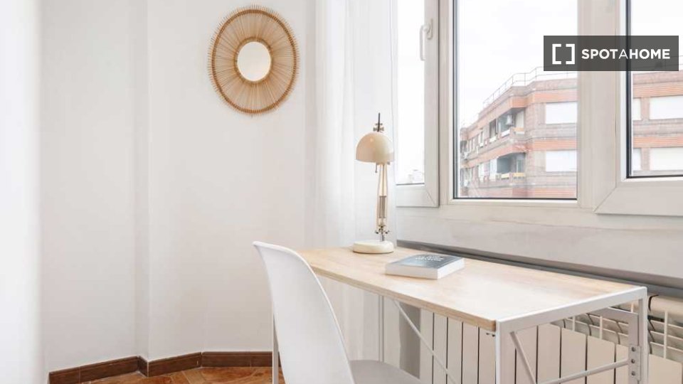 Double room Madrid, 6 beds — photo 7