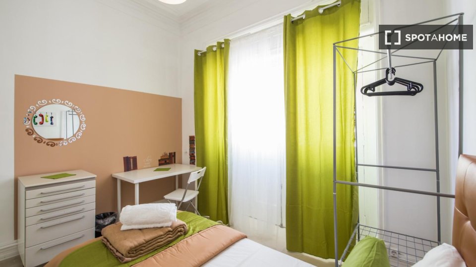 Double room Lisbon, 20 beds — photo 29