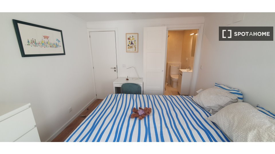 Apartment Lisbon, 2 beds — photo 55