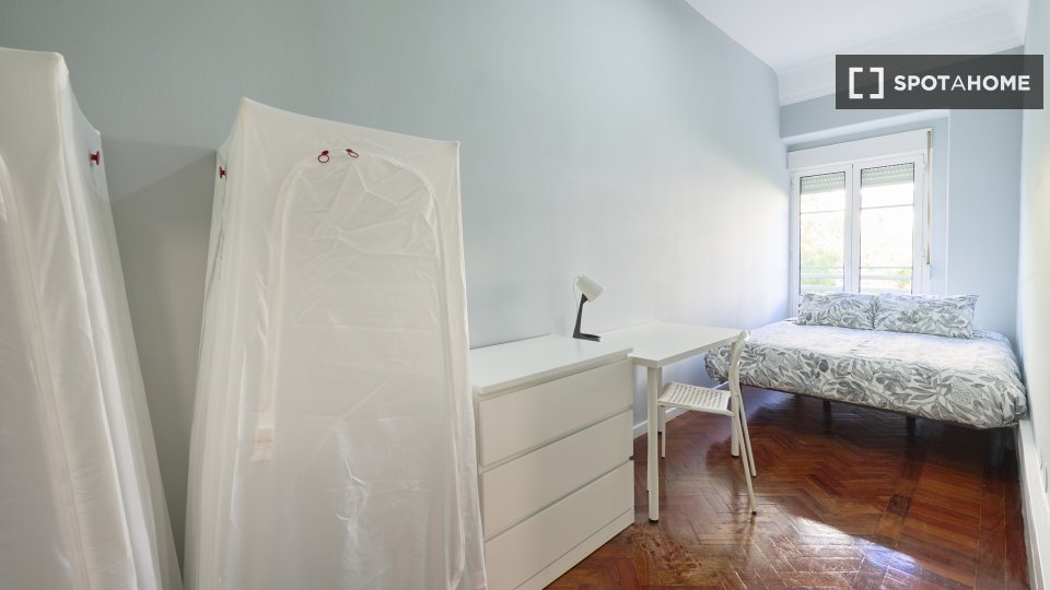 Double room Lisbon, 16 beds — photo 14