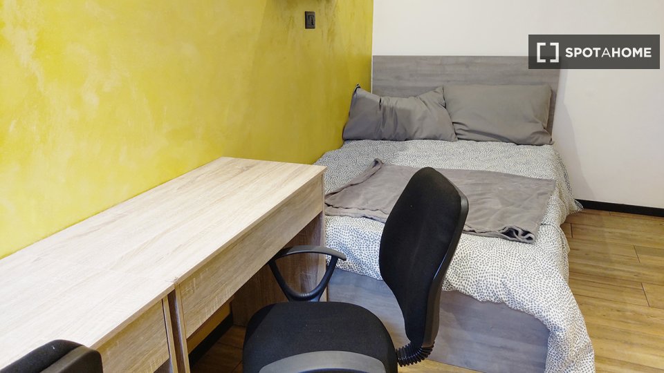 Double room Turin, 3 beds, 90m² — photo 6