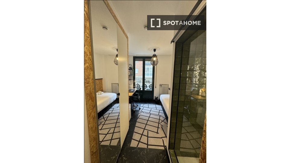 Double room Madrid, 20 beds, 5000m² — photo 7