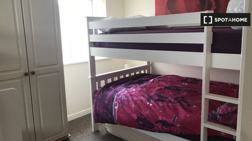 Double room Nottingham, 3 beds — photo 1
