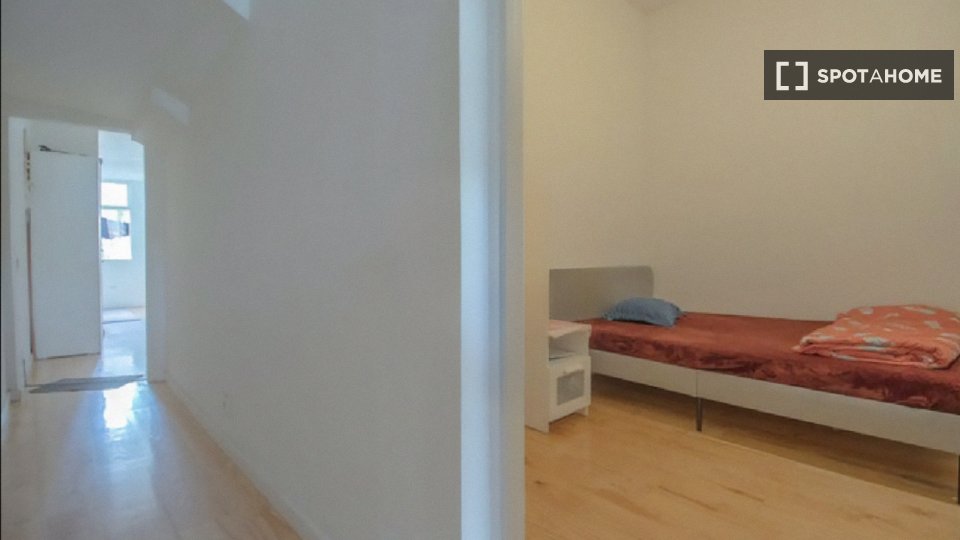 Apartment Porto, 2 beds, 74m² — photo 4