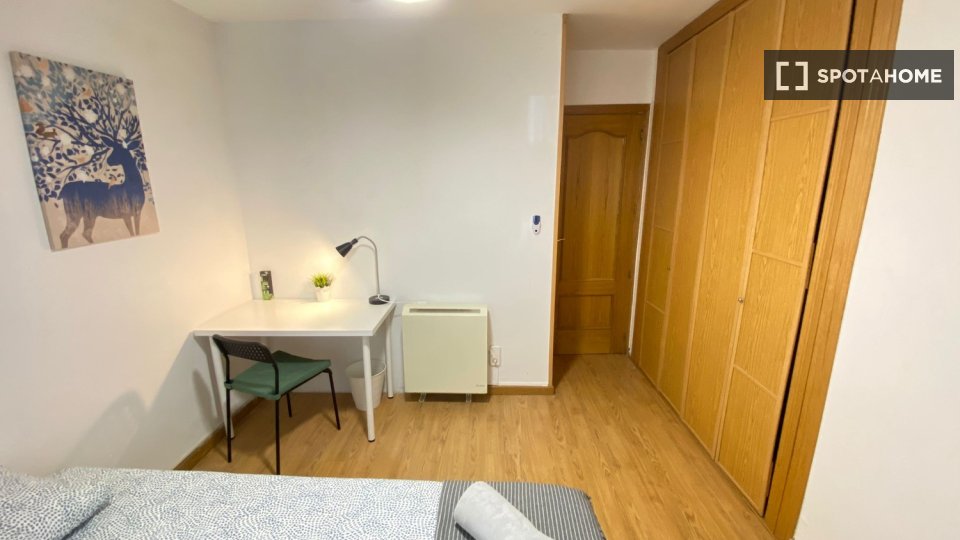 Chambre double Madrid, 4 chambres — photo 13