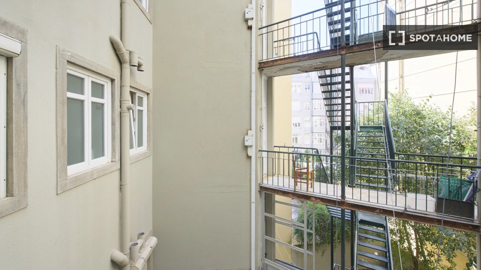Double room Lisbon, 9 beds — photo 4