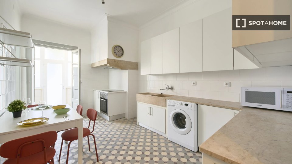 Double room Lisbon, 7 beds — photo 16