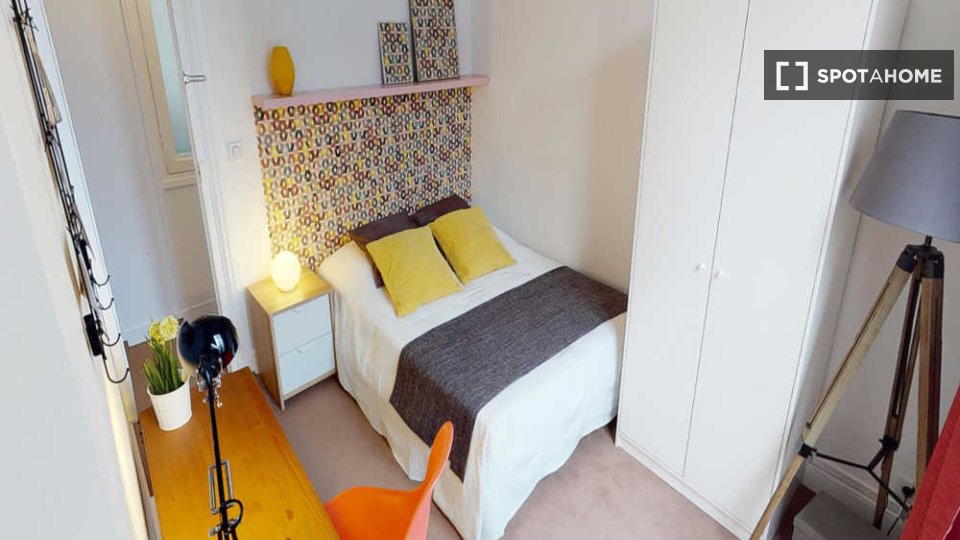Double room Paris, 7 beds, 190m² — photo 19