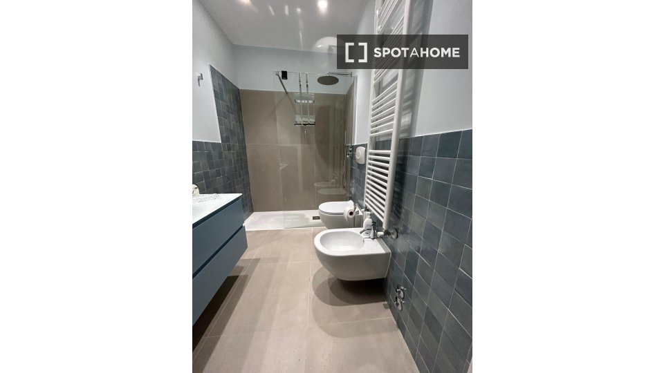 Double room Milan, 4 beds, 110m² — photo 2