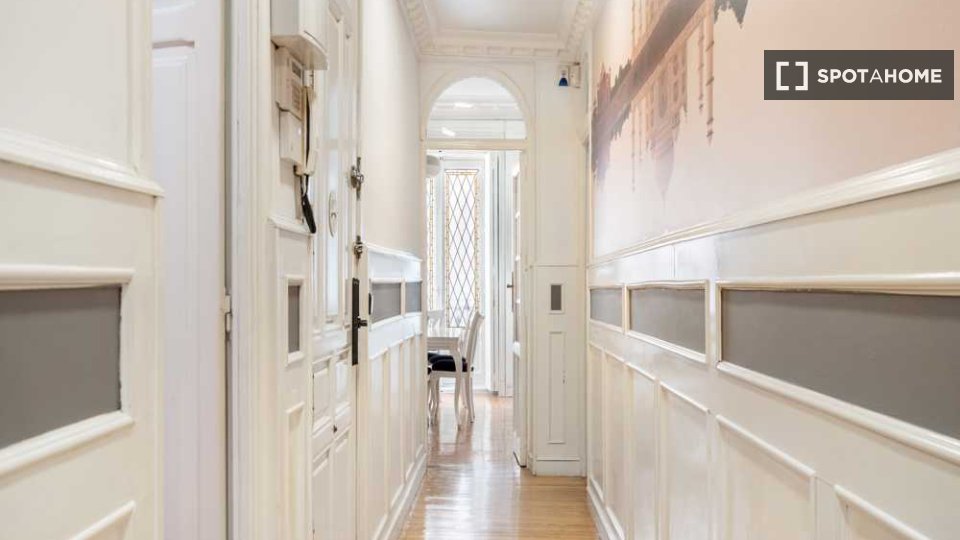 Double room Madrid, 7 beds — photo 24