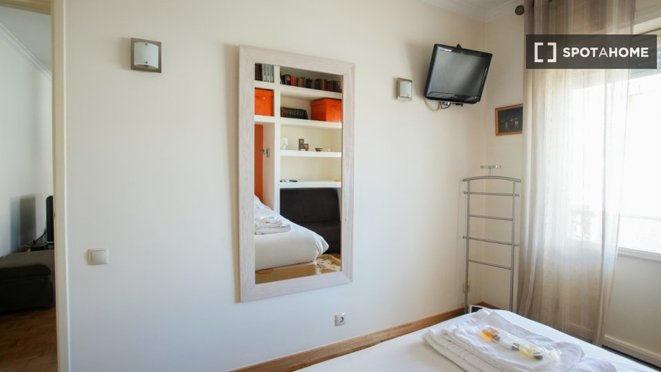 Apartment Lisbon, 1 bed — photo 4
