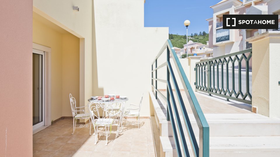 Apartment Lisbon, 4 beds — photo 28