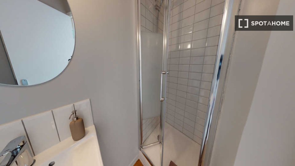 Double room Paris, 6 beds, 110m² — photo 10
