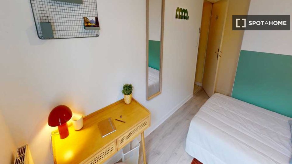 Double room Lyon, 4 beds, 90m² — photo 2