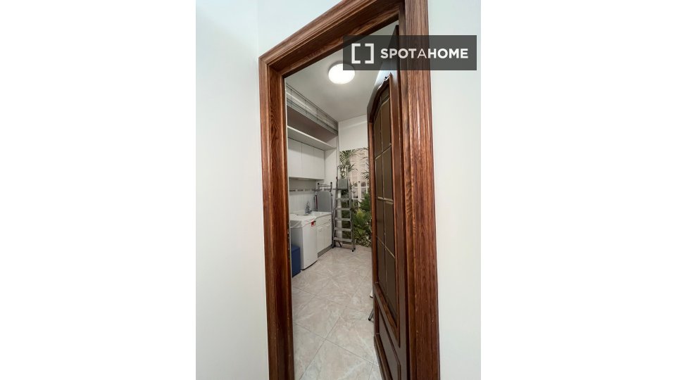 Double room Turin, 1 bed, 120m² — photo 3