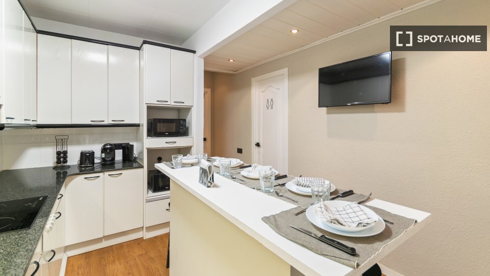 Double room Barcelona, 6 beds, 190m² — photo 17