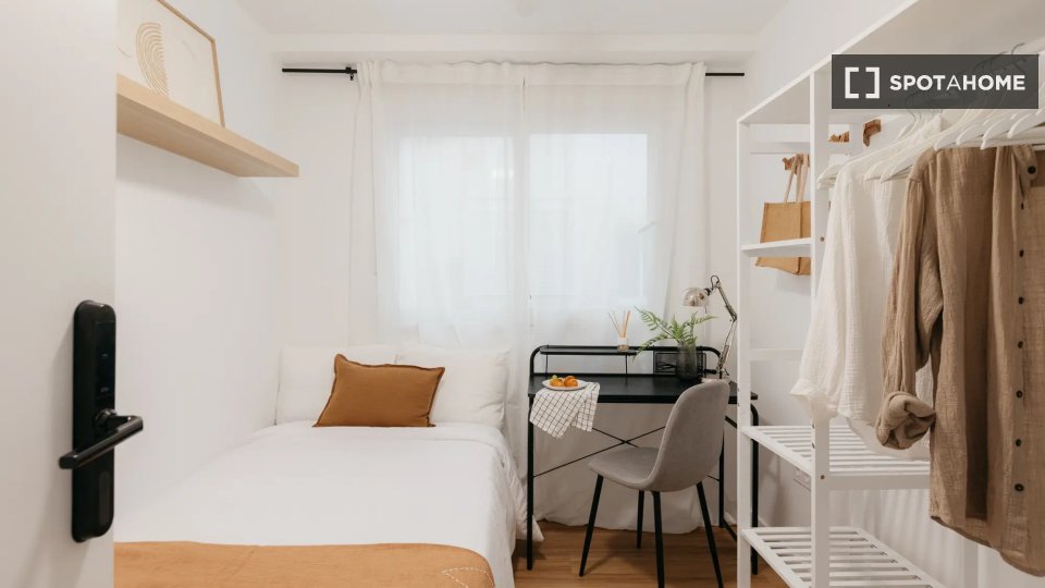 Double room Valencia, 5 beds — photo 19