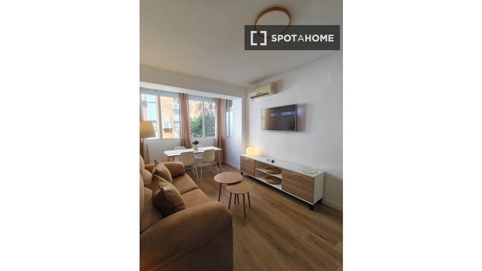 Apartment Seville, 3 beds — photo 11