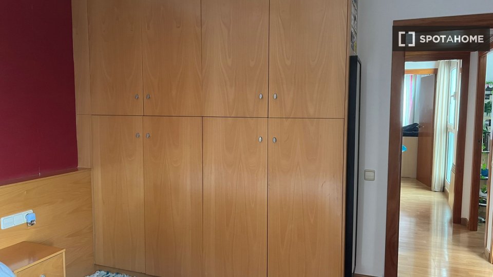 Double room Barcelona, 3 beds, 79m² — photo 21