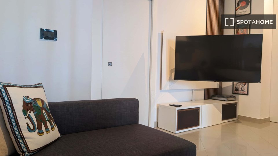 Apartment Turin, 1 bed, 67m² — photo 2