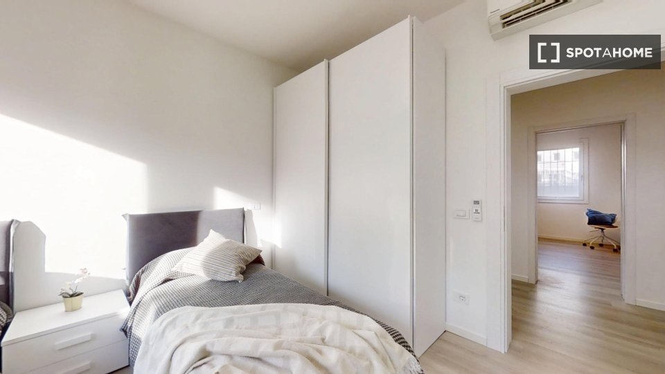Double room Padua, 3 beds — photo 11