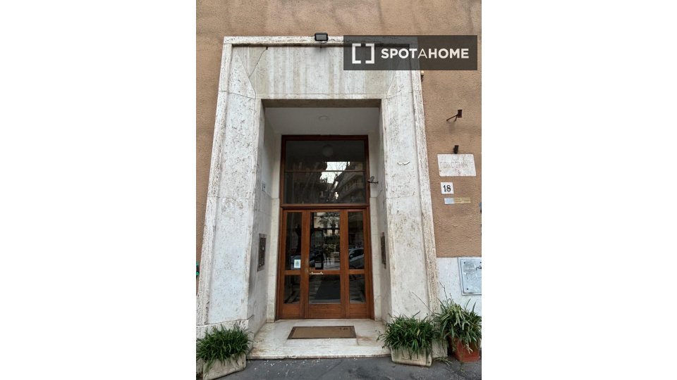 Apartment Rome, 2 beds, 77m² — photo 8