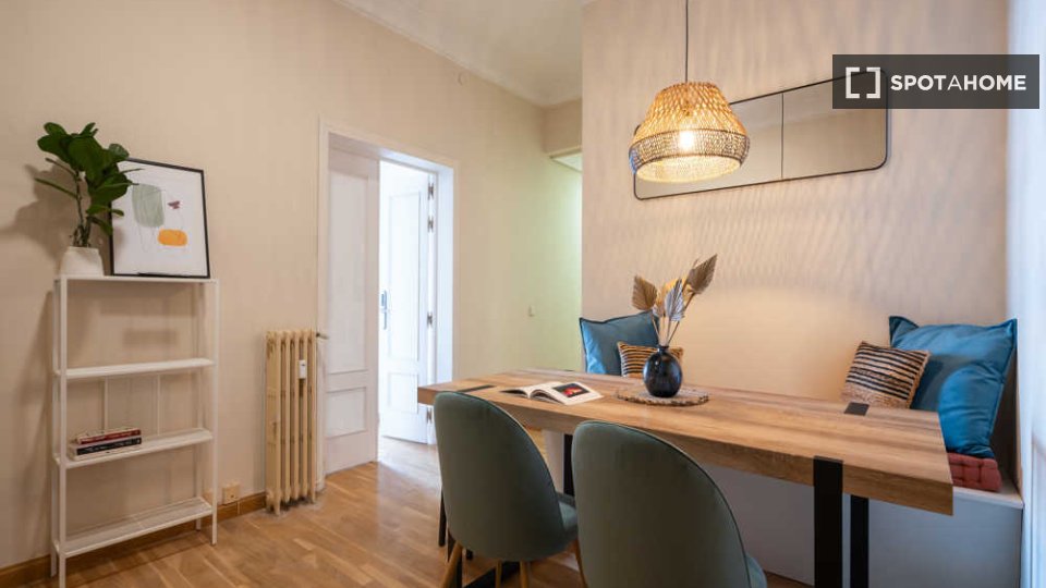 Double room Madrid, 7 beds — photo 45