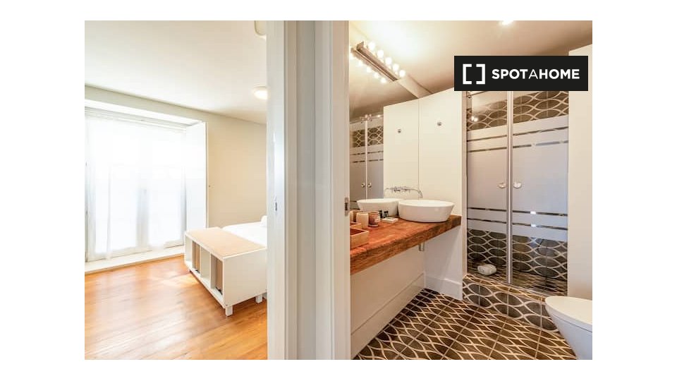Apartment Lisbon, 1 bed — photo 3