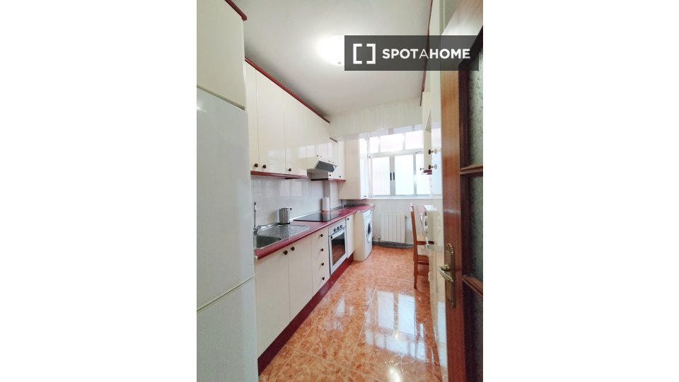 Double room Madrid, 3 beds, 95m² — photo 15