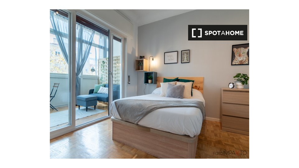 Double room Madrid, 6 beds, 207m² — photo 19
