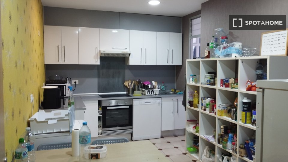 Double room Valencia, 5 beds, 160m² — photo 6