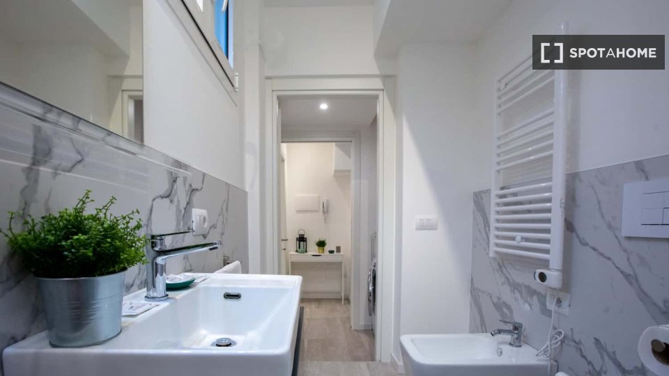 Apartment Milan, 1 bed — photo 19