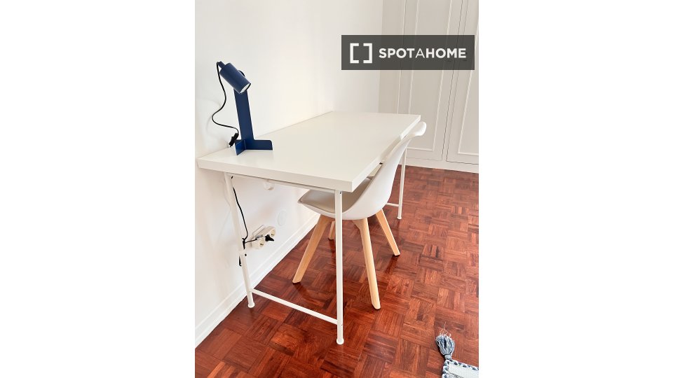 Double room Lisbon, 6 beds — photo 10
