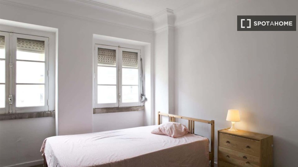 Double room Lisbon, 7 beds — photo 26