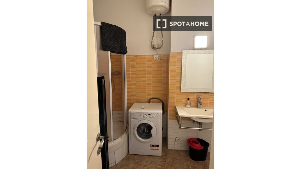 Apartment Barcelona, 3 beds, 60m² — photo 4