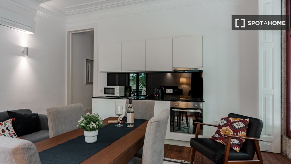 Apartment Porto, 4 beds, 105m² — photo 10