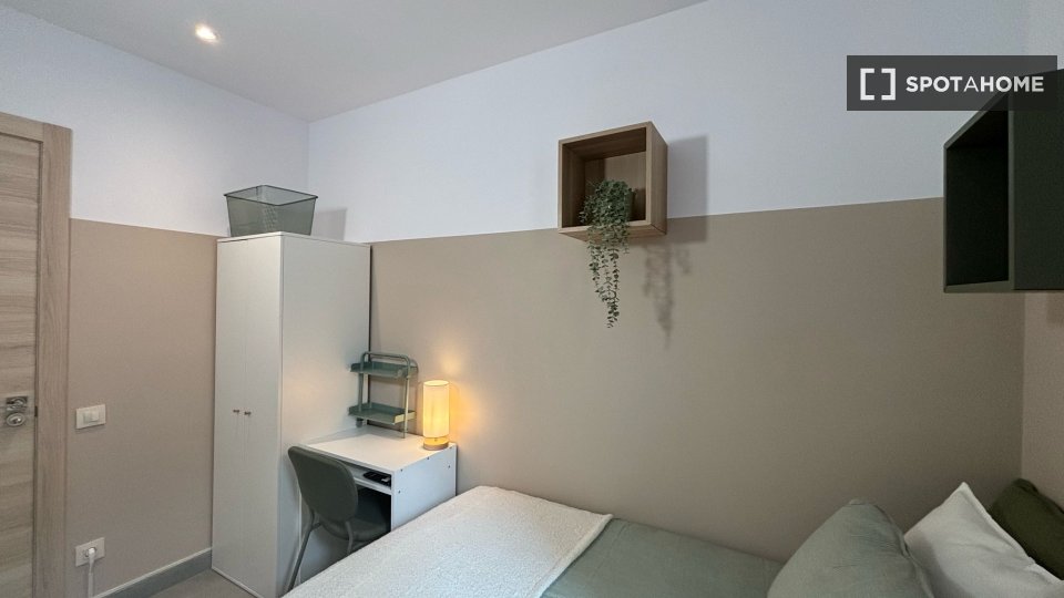Double room Barcelona, 4 beds, 90m² — photo 13