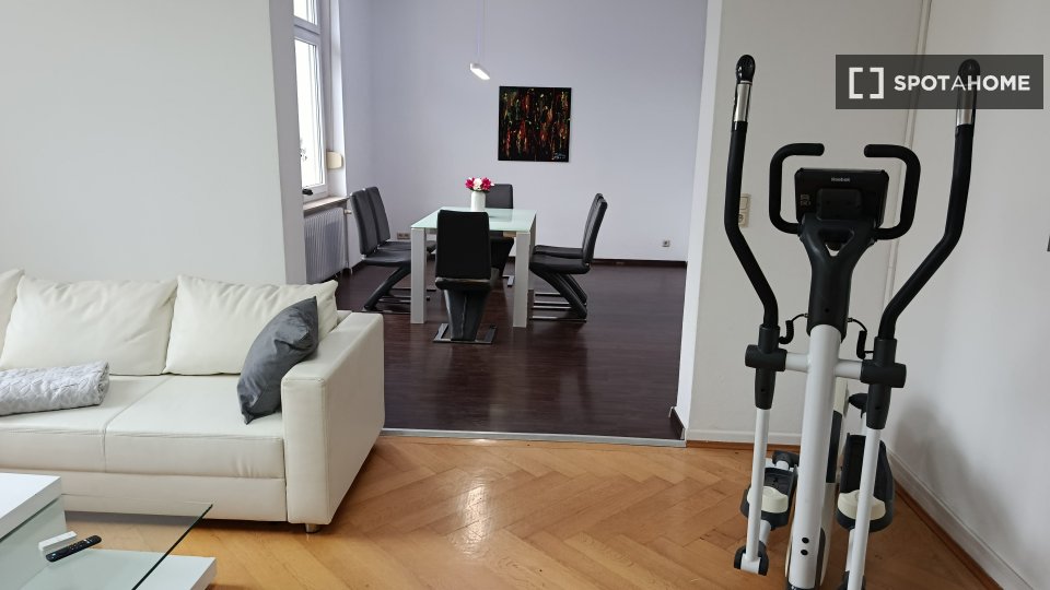 Apartment mono Frankfurt, 83m² — photo 1