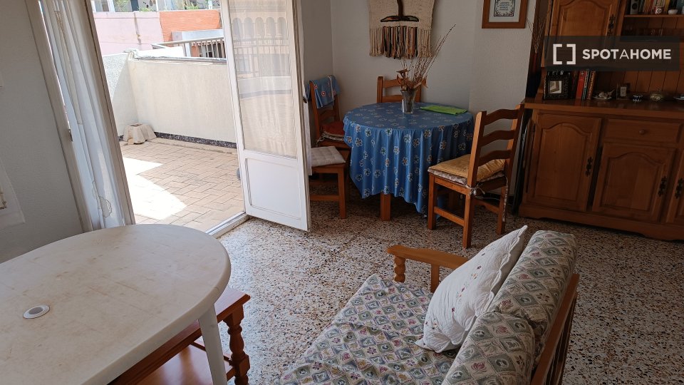 Apartment Alicante, 2 beds, 86m² — photo 1