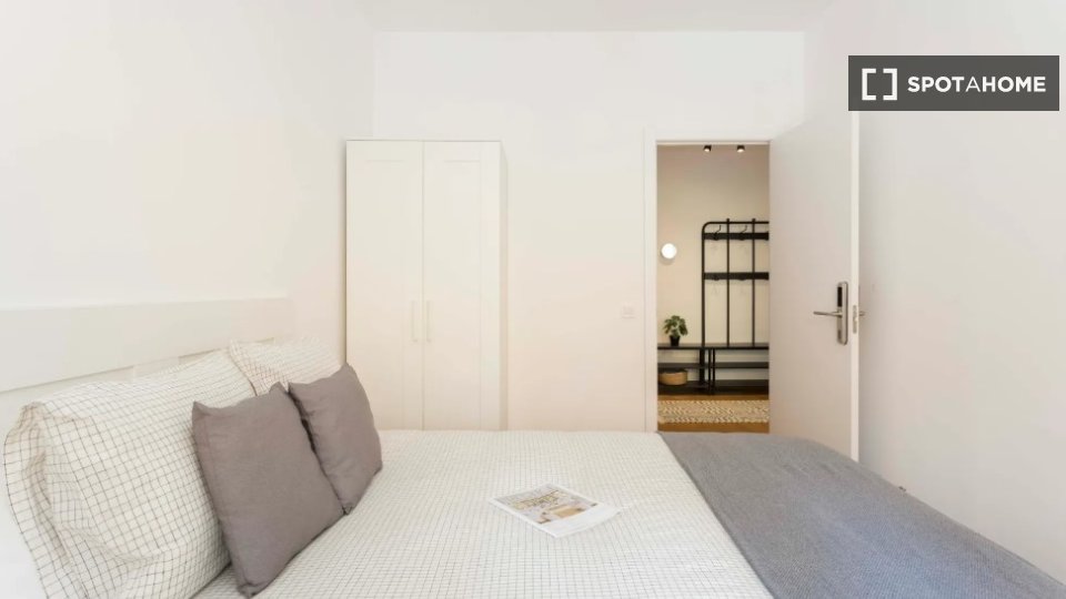 Double room Barcelona, 5 beds — photo 2
