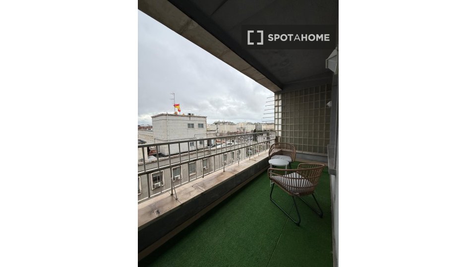 Double room Madrid, 8 beds — photo 10