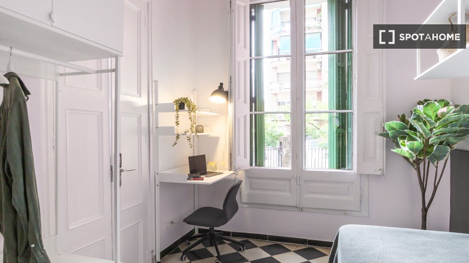 Double room Barcelona, 16 beds, 380m² — photo 3