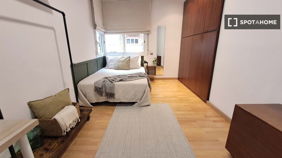 Double room Barcelona, 4 beds, 90m² — photo 34