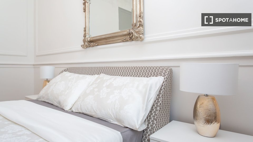 Double room Lisbon, 6 beds — photo 12