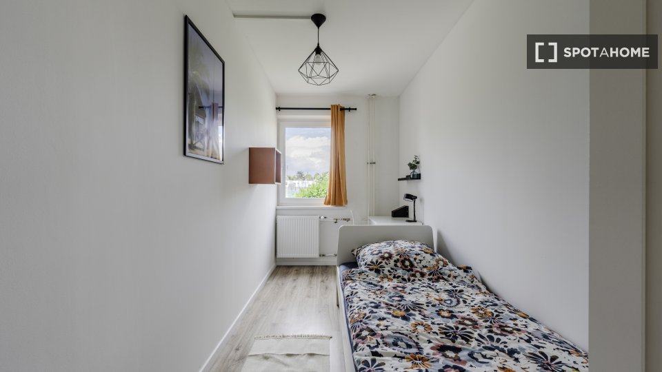 Double room Berlin, 11 beds, 187m² — photo 17