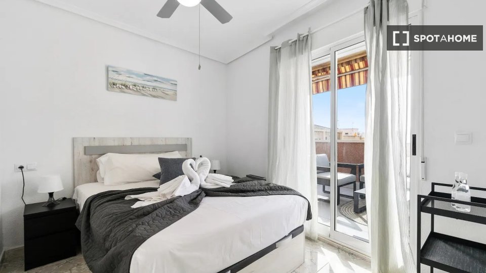 Apartment Alicante, 2 beds, 65m² — photo 6