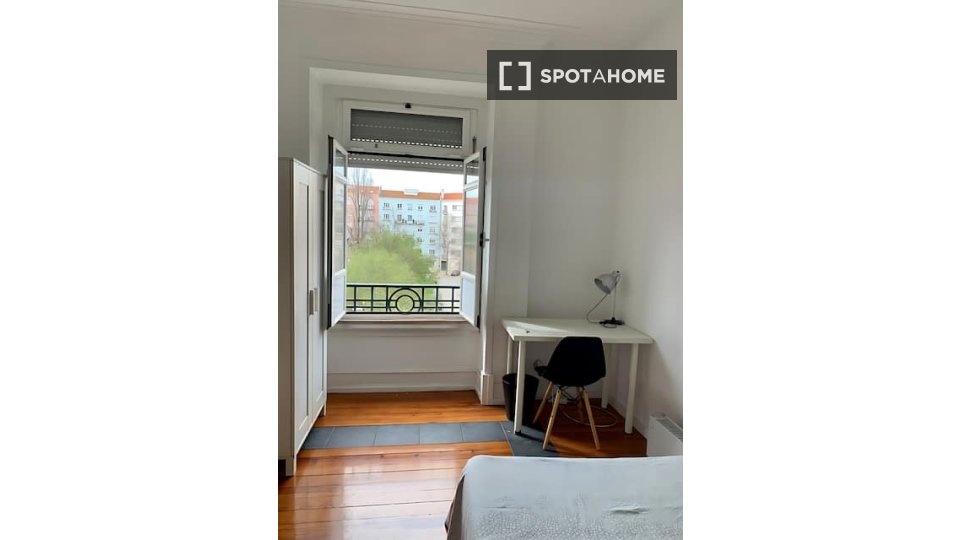 Double room Lisbon, 7 beds — photo 28