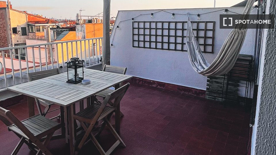 Double room Barcelona, 2 beds, 61m² — photo 17
