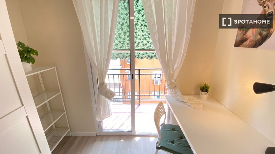 Chambre double Madrid, 3 chambres — photo 13